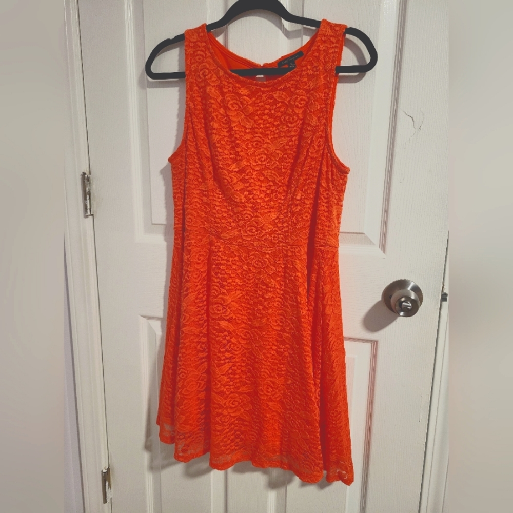 Size XL lace dress brand new